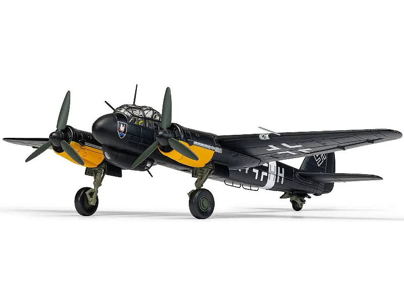 Library model toys for reading - themed setups​ Junkers Ju-88C-6 Nightfighter Bomber Aircraft "R4+HH Gerhard Bohme 1./NJG.2 Catania Airfield Sicily" (1942) German Luftwaffe "The Aviation Archive" Series 1/72 Diecast Model by Corgi